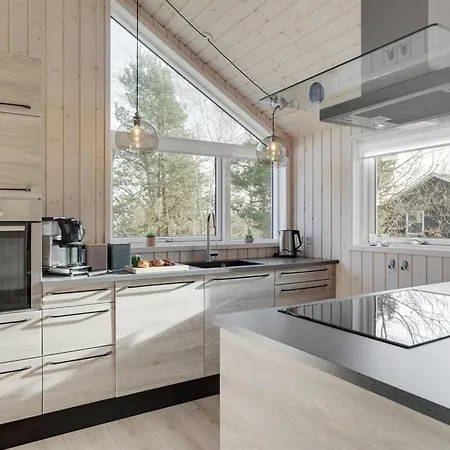Swavi - From The Sea By Interhome Hals